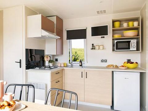 MOBILHOME 4 personnes - Comfort | 2 Ch. | 4 Pers. | Terrasse surélevée | Clim. | TV