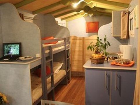 Hébergement 4 personnes - Insolite - La Roulotte (sans sanitaires)