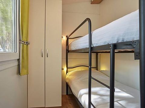 MOBILHOME 6 personnes - Mobil-home | Premium | 3 Ch. | 6 Pers. | Terrasse surélevée | 2 SDB | Clim.