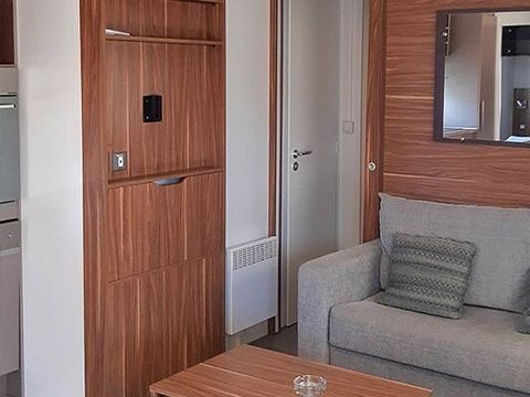 MOBILHOME 6 personnes - Mobil-home | Premium | 3 Ch. | 6 Pers. | Terrasse surélevée | 2 SDB | Clim. MOBILHOME 6 personnes - Mobil-home | Premium | 3 Ch. | 6 Pers. | Terrasse surélevée | 2 SDB | Clim.