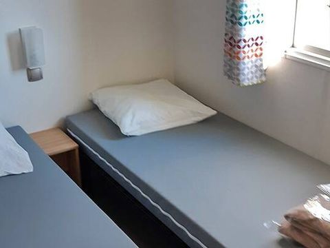 MOBILHOME 6 personnes - Mobil-home | Premium | 3 Ch. | 6 Pers. | Terrasse surélevée | 2 SDB | Clim.