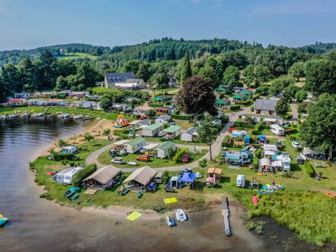 Flower Camping Le Port de Neuvic - Camping Corrèze