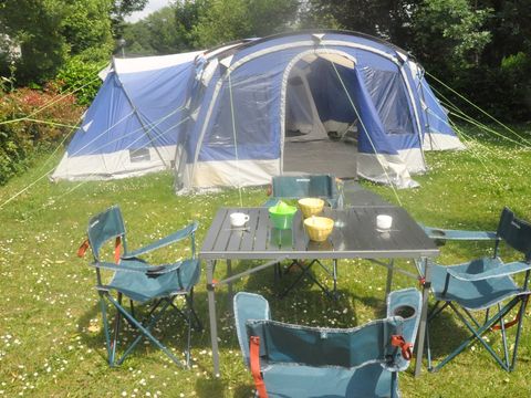 Tente 4 personnes - Équipée