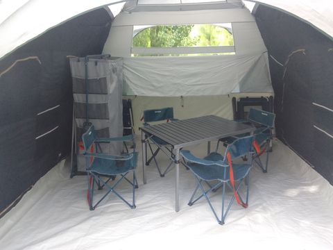 TENTE 4 personnes - Tente équipée