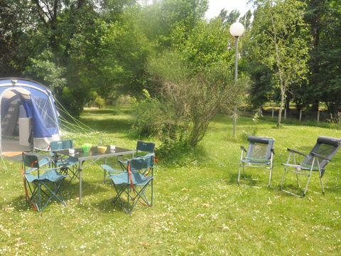 Tente 4 personnes - Équipée
