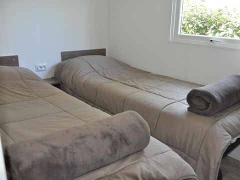 MOBILHOME 6 personnes - DECLICK avec terrasse semi-couverte