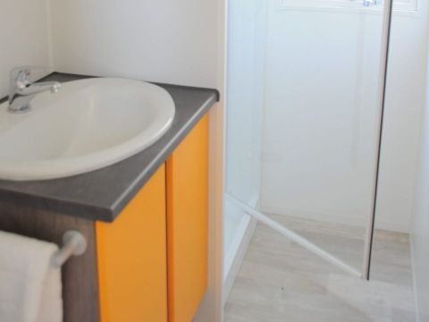 MOBILHOME 6 personnes - DECLICK avec terrasse semi-couverte