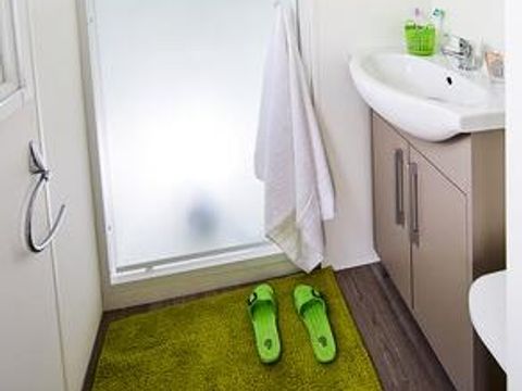 MOBILHOME 4 personnes - Classique 3 Pièces 4 Personnes + TV