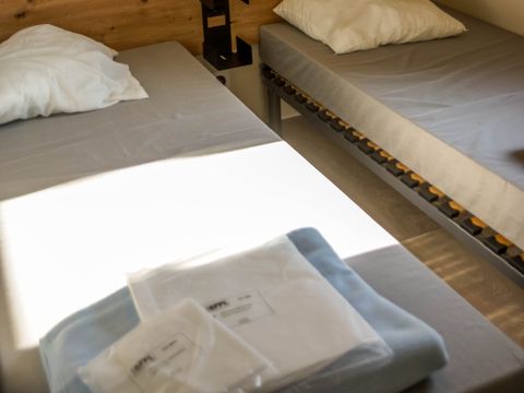 MOBILHOME 7 personnes - Mobil-home Pinède Dimanche/Dimanche 6/7 pers