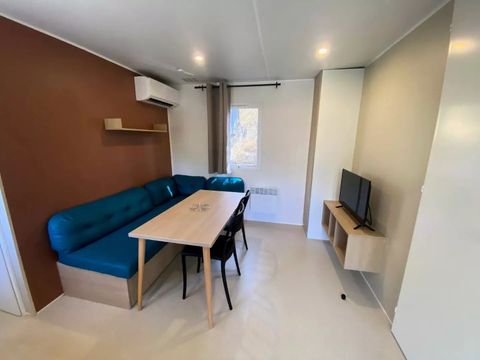 MOBILHOME 4 personnes - 3 Pièces 4 Personnes Climatisé + TV MOBILHOME 4 personnes - 3 Pièces 4 Personnes Climatisé + TV