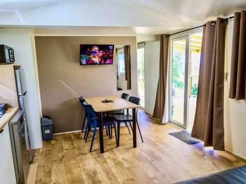 MOBILHOME 4 personnes - Vue Mer ou Montagne 3 Pièces 4 Personnes Climatisé + TV + Jacuzzi