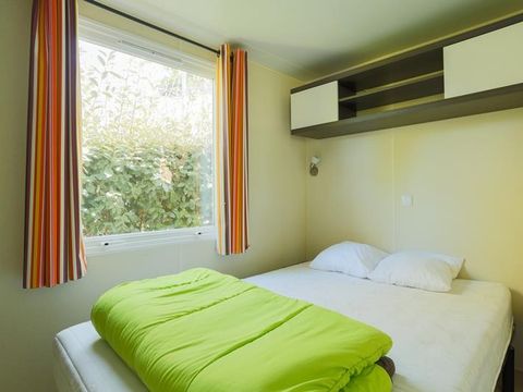 MOBILHOME 6 personnes - Mobil-home Forêt 34.5m² (3 chambres) (+ de 10 ans) + Terrasse + TV 4/6 pers