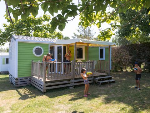 MOBILHOME 6 personnes - Mobil-home Forêt 34.5m² (3 chambres) (+ de 10 ans) + Terrasse + TV 4/6 pers