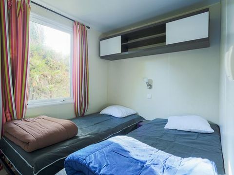 MOBILHOME 6 personnes - Mobil-home Forêt 34.5m² (3 chambres) (+ de 10 ans) + Terrasse + TV 4/6 pers