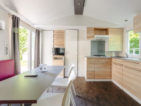 MOBILHOME 6 personnes - Mobil-home Forêt 34.5m² (3 chambres) (+ de 10 ans) + Terrasse + TV 4/6 pers