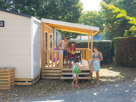 MOBILHOME 6 personnes - Mobil-home Grand Large 34.5m² (3 chambres) (- de 8 ans) + TV + Terrasse 4/6 pers