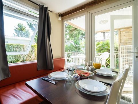 MOBILHOME 4 personnes - Mobil home Cottage intégré 27.5m² (2 chambres) (+ de 8 ans) + terrasse intégrée+ TV 4 pers
