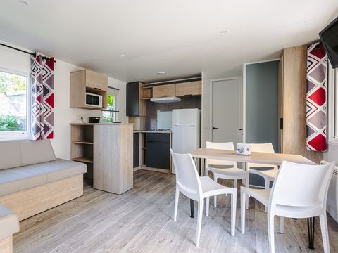 MOBILHOME 5 personnes - Mobil-home Evasion 28.5m² (2 chambres) (- de 8 ans) + TV + Terrasse 4/5 pers