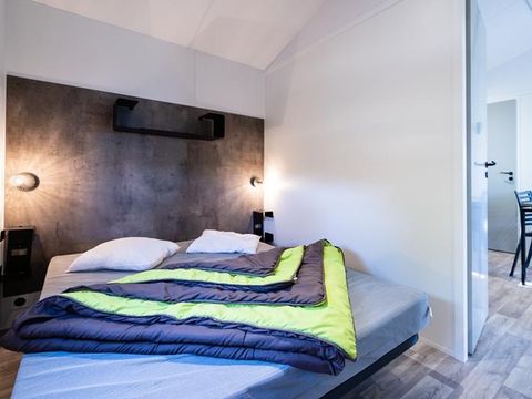 MOBILHOME 5 personnes - Mobil-home Evasion 28.5m² (2 chambres) (- de 8 ans) + TV + Terrasse 4/5 pers