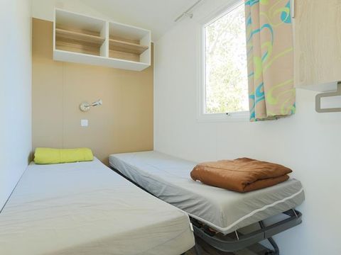 MOBILHOME 8 personnes - Mobil-home Sable 40m² (4 chambres) + TV + Terrasse couverte (+ de 8 ans) 8 pers