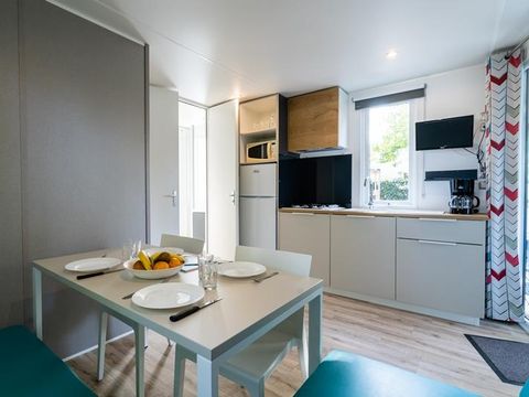 MOBILHOME 4 personnes - Mobil-home Horizon 27.5m² (2 chambres) (- de 5 ans) + terrasse intégrée + TV 4 pers