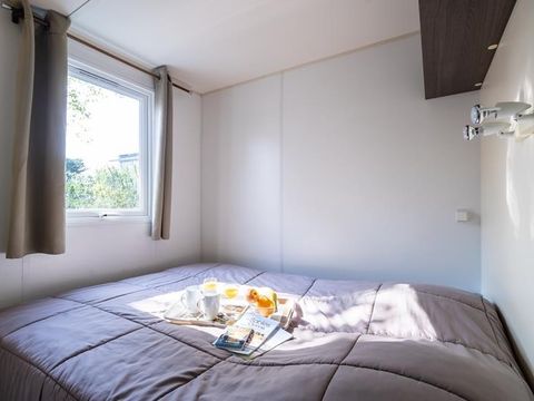 MOBILHOME 2 personnes - Mobil-home Plage 18.6m² (entre 5 et 10 ans) (1 chambre) + Terrasse bois semi-couverte + TV 2 pers
