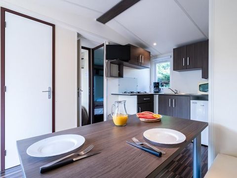 MOBILHOME 2 personnes - Mobil-home Plage 18.6m² (+ de 10 ans) (1 chambre) + Terrasse bois semi-couverte + TV 2 pers