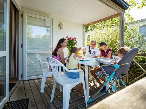 MOBILHOME 4 personnes - Cottage intégré 27.5m²/ Mercredi au Mercredi