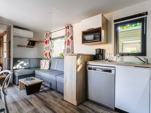 MOBILHOME 4 personnes - Premium 2ch. avec spa (33m²)