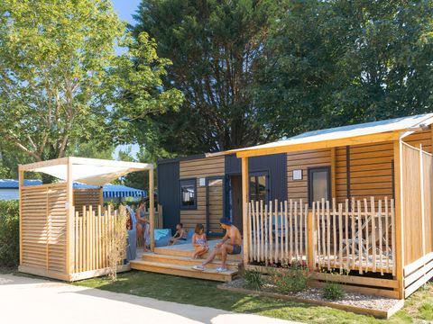 MOBILHOME 4 personnes - Mobil-home Premium 2ch. avec spa (33m²) 4 pers