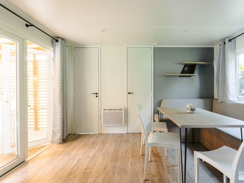 MOBILHOME 6 personnes - Mobil-home Grand Large Plus 34.5m² (3 chambres) (- de 8 ans) + TV + Terrasse + lave-vaisselle + clim 4/6 pers