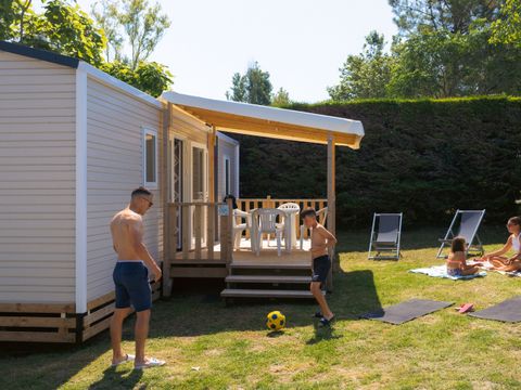 MOBILHOME 5 personnes - Mobil-home Evasion Plus 28.5m² (2 chambres) (- de 3 ans) + TV + Terrasse + Clim + Lave-vaisselle 4/5 pers