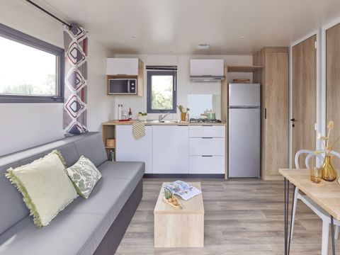 MOBILHOME 2 personnes - Mobil-home Plage Plus 18.6m² (neuf) (1 chambre) + TV + Clim + Lave-vaisselle 2 pers