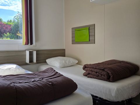 Mobilhome 4 personnes - Ibiza 27,5m² + terrasse semi-couverte