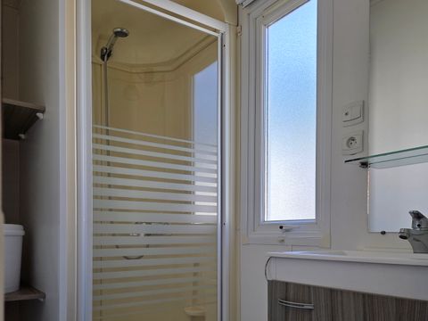 Mobilhome 4 personnes - Ibiza 27,5m² + terrasse semi-couverte