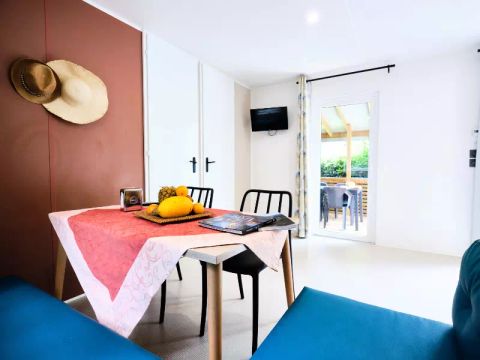 MOBILHOME 4 personnes - Premium Large 3 Pièces 4 Personnes Climatisé + TV