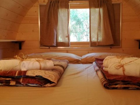 HÉBERGEMENT INSOLITE 4 personnes - BELLA TENT BARRIQUE - Sans sanitaires