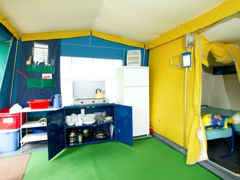 TENTE 5 personnes - ATTREZZATE - Sans sanitaires