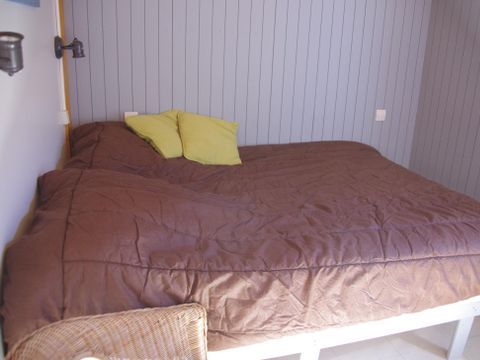 CHALET 4 personnes - Chalet PMR Marina Confort 30m² - 2 chambres + terrasse couverte 15m²