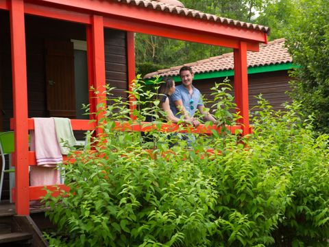 CHALET 4 personnes - Chalet Marina N°10 Confort 30m² - 2 chambres + terrasse couverte 15m²