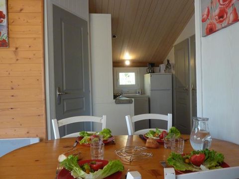 CHALET 4 personnes - Chalet Jade Confort 30m² (2 chambres) + Terrasse couverte 15m² + Côté rivière