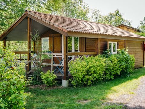CHALET 4 personnes - Chalet Jade Confort 30m² (2 chambres) + Terrasse couverte 15m² + Côté rivière
