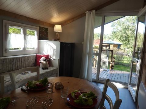 CHALET 4 personnes - Chalet Jade Confort 30m² (2 chambres) + Terrasse couverte 15m² + Côté rivière