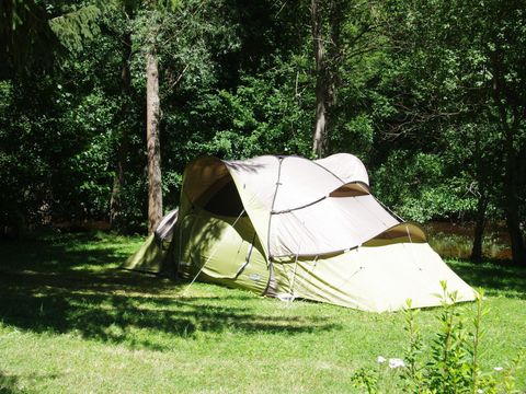 Emplacement - Emplacement Nature 90m2 au bord de la rivière-sans électricité