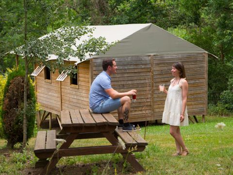 Flower Camping  La Rochelambert - Camping Haute-Loire - Image N°14