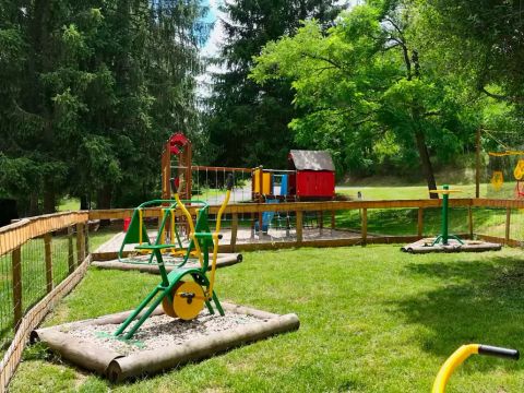 Flower Camping  La Rochelambert - Camping Haute-Loire - Image N°16