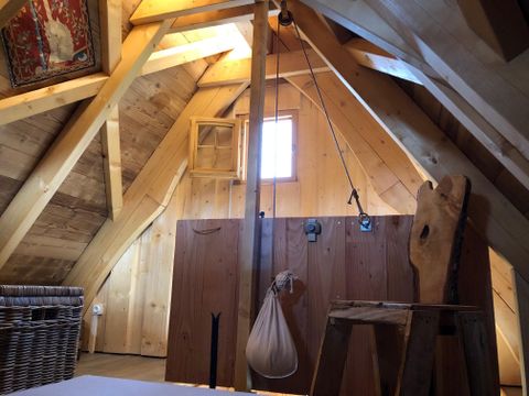 HÉBERGEMENT INSOLITE 4 personnes - LE GRENIER PHILIBERT