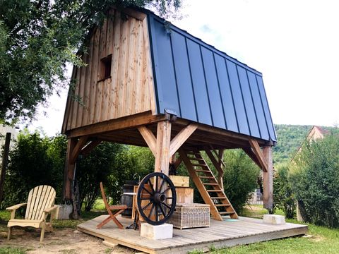 HÉBERGEMENT INSOLITE 2 personnes - LE GRENIER MANSART