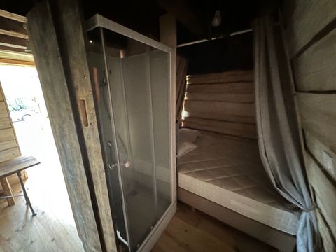 HÉBERGEMENT INSOLITE 4 personnes - Le Thuyé Comtois - 25m2 - 2 chambres, logement franc-comtois typique