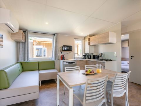 MOBILHOME 6 personnes - Mobil-home | Premium | 3 Ch. | 6 Pers. | Terrasse surélevée | Clim. | TV